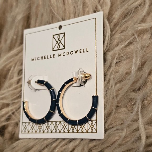 MICHELLE MCDOWELL NWT navy blue hoop earrings with gold accents - Picture 4 of 4